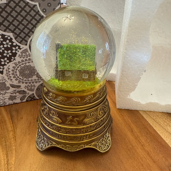 Taylor Swift Folklore Cabin Snowglobe - Picture 3 of 6